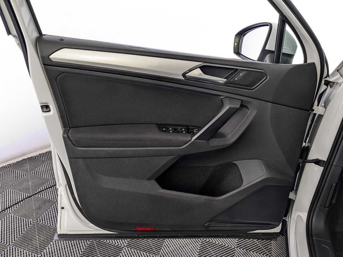 Volkswagen Tiguan, 2017 Фото №15