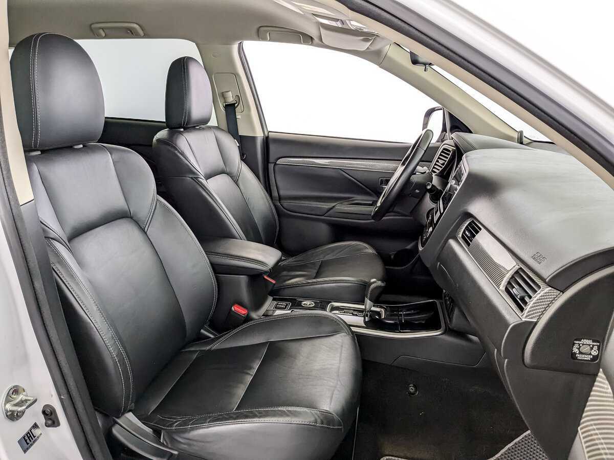 Mitsubishi Outlander, 2019 Фото №20