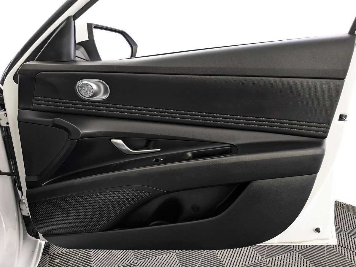 Hyundai Elantra, 2022 Фото №21