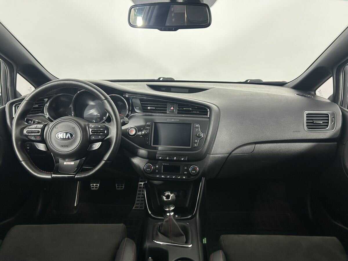 Kia Ceed GT, 2017 Фото №7