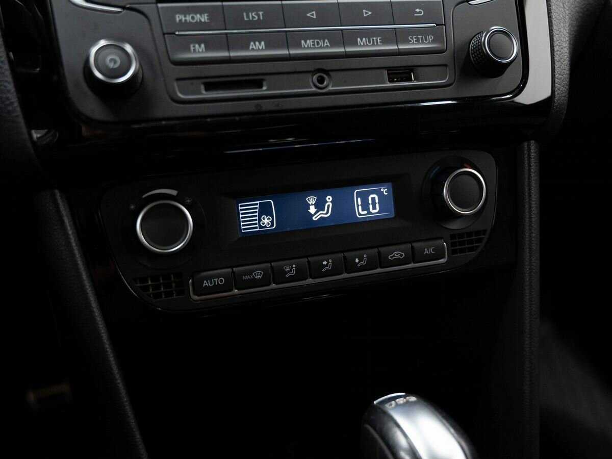 Volkswagen Polo, 2016 Фото №18