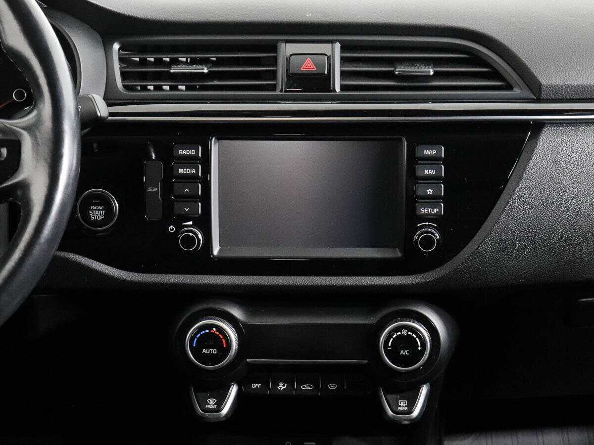 Kia Rio, 2017 Фото №12