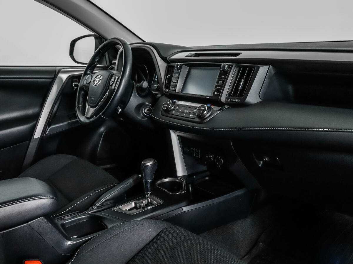 Toyota RAV4, 2017 Фото №11