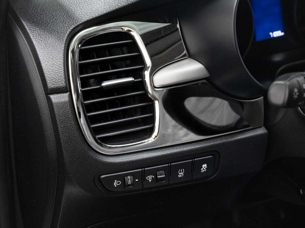 Kia Rio X-Line, 2020 Фото №19