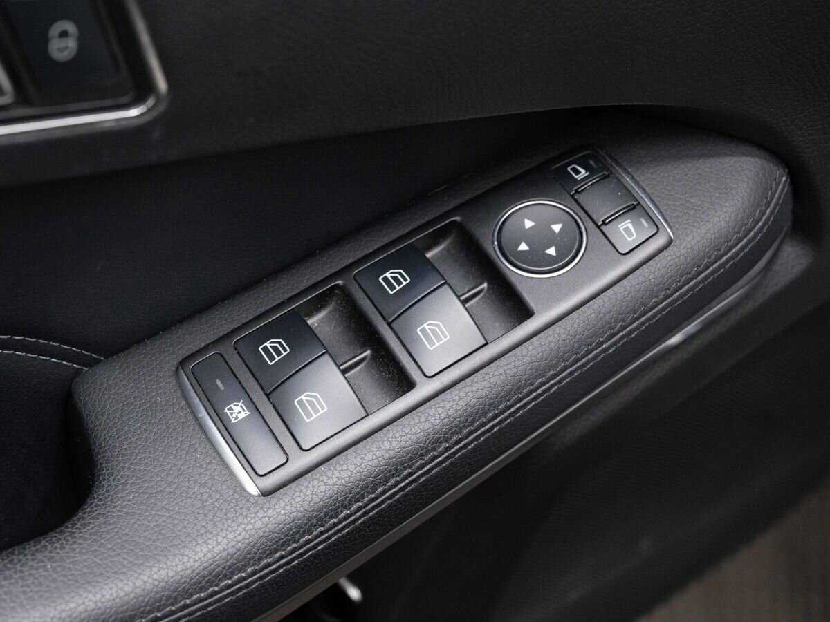 Mercedes-Benz E-Класс 200, 2015 Фото №20