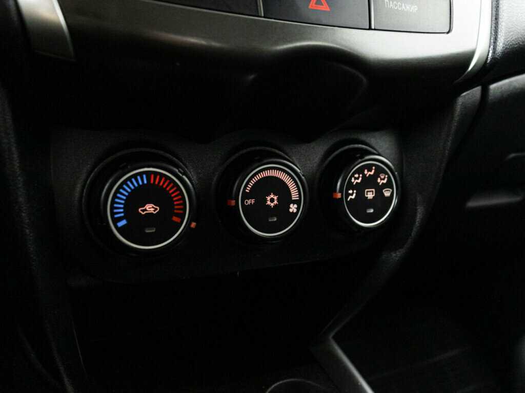 Mitsubishi ASX, 2012 Фото №16