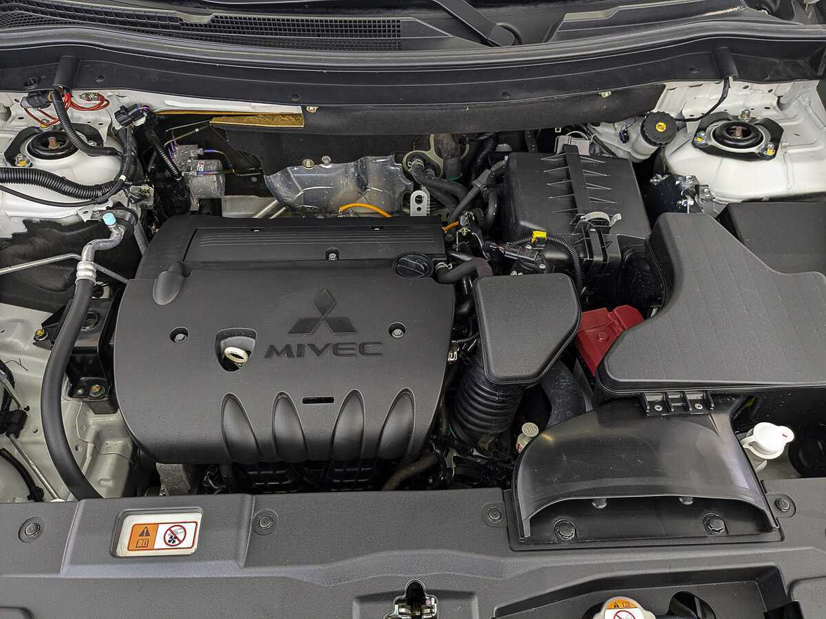 Mitsubishi Outlander, 2022 Фото №9