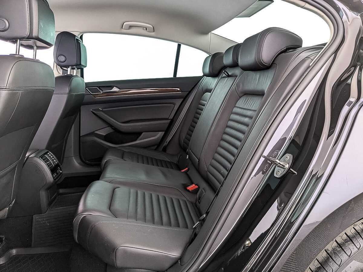 Volkswagen Passat, 2019 Фото №18