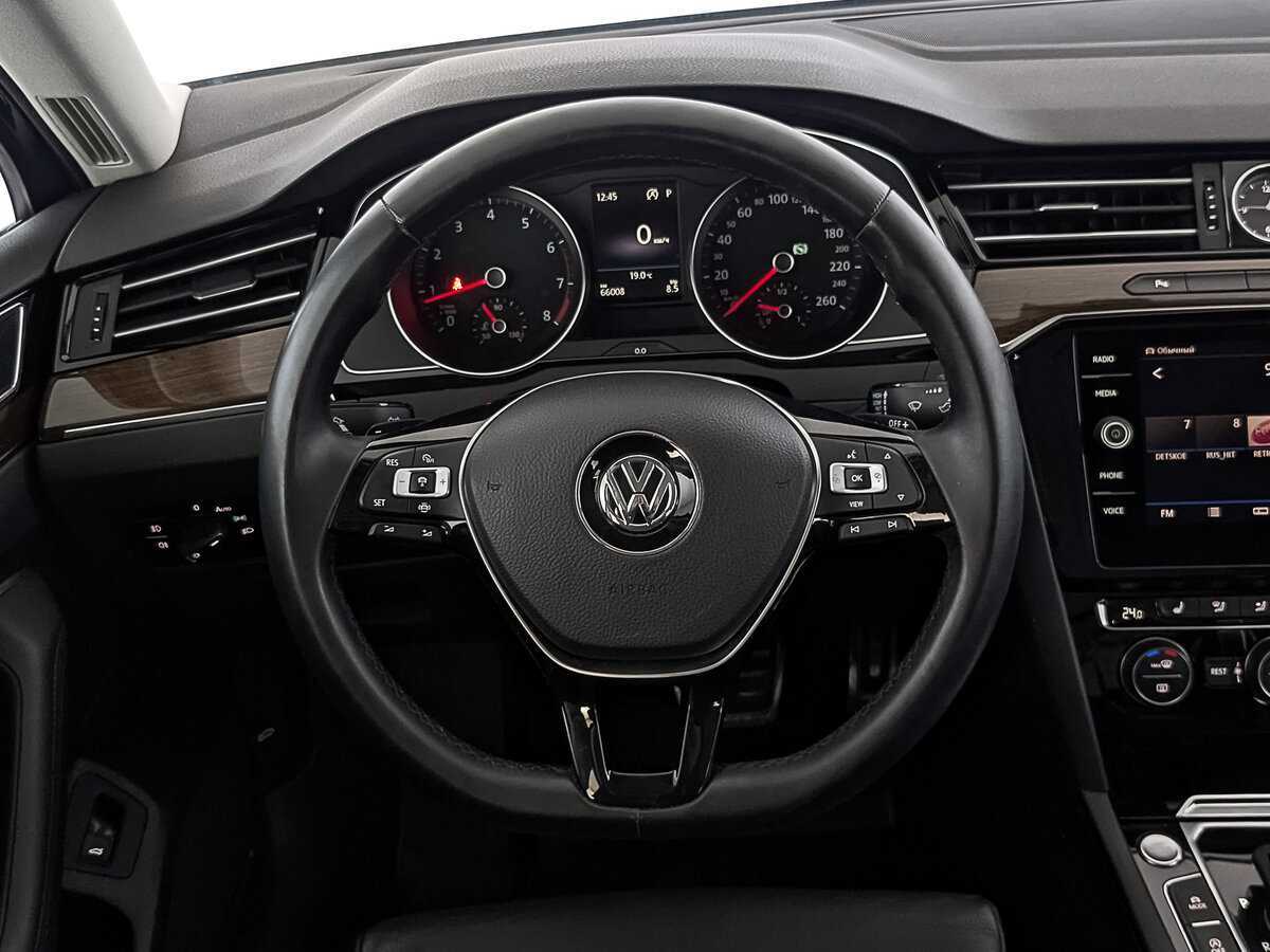 Volkswagen Passat, 2019 Фото №22