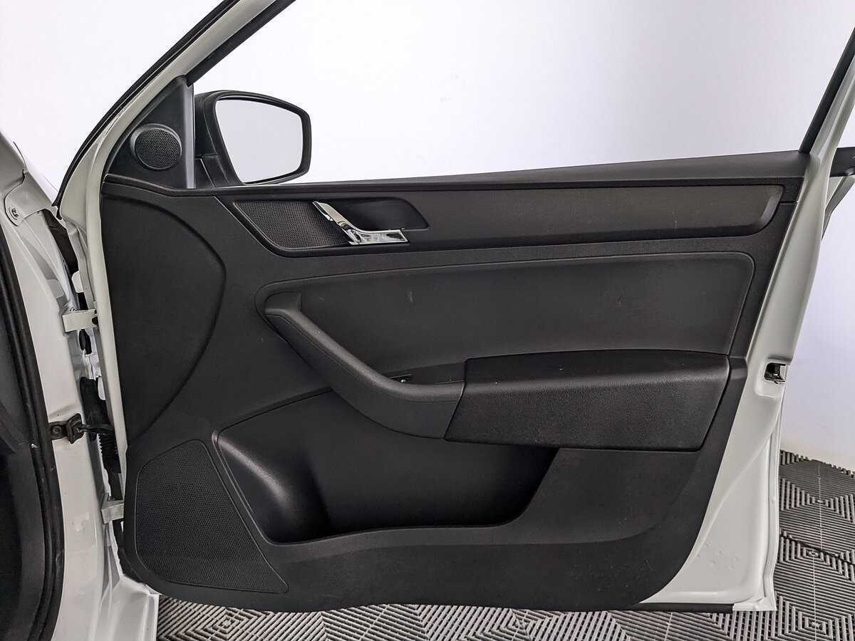Skoda Rapid, 2017 Фото №25