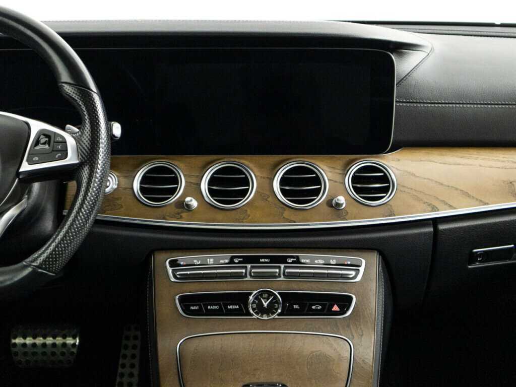 Mercedes-Benz E-Класс 200, 2017 Фото №14