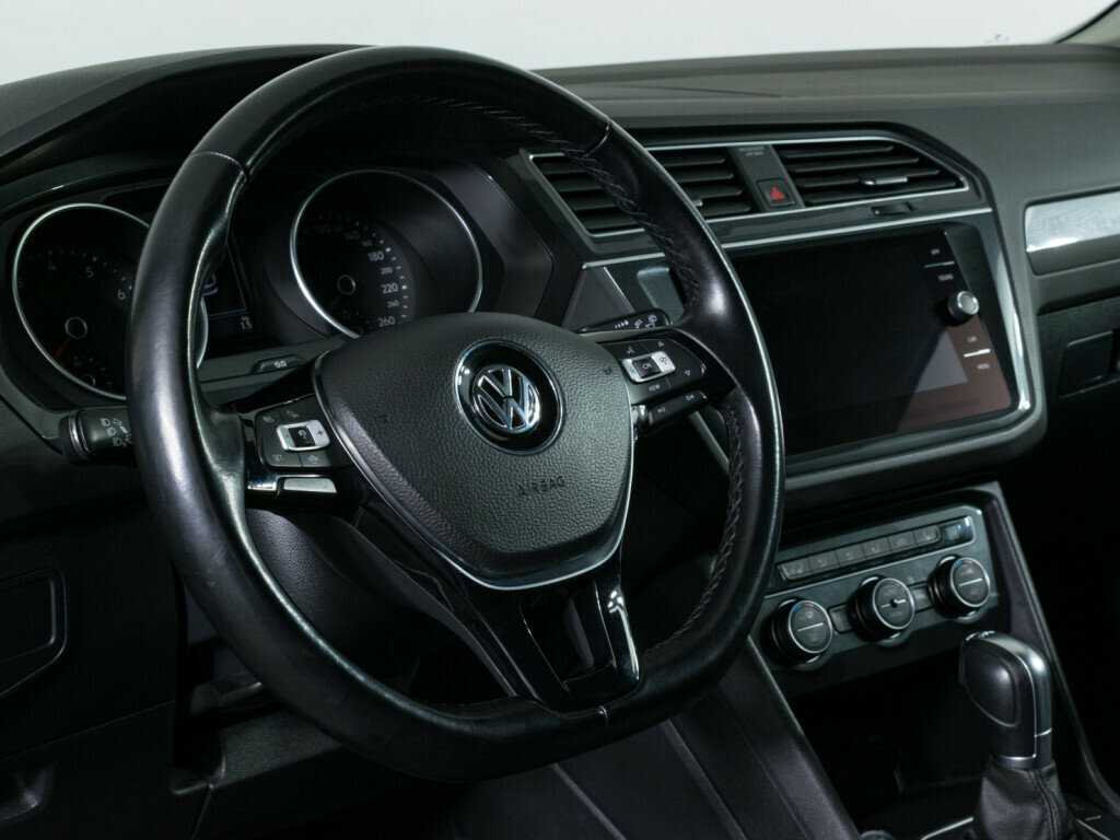 Volkswagen Tiguan, 2018 Фото №13