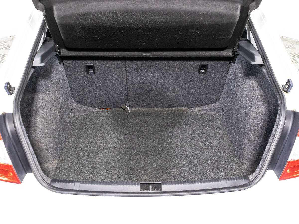 Skoda Rapid, 2014 Фото №10