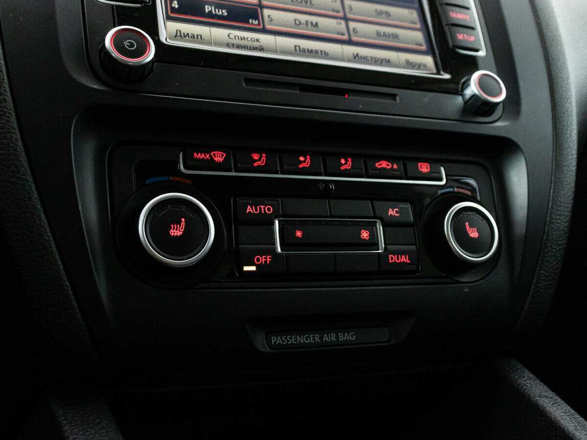 Volkswagen Jetta, 2012 Фото №16