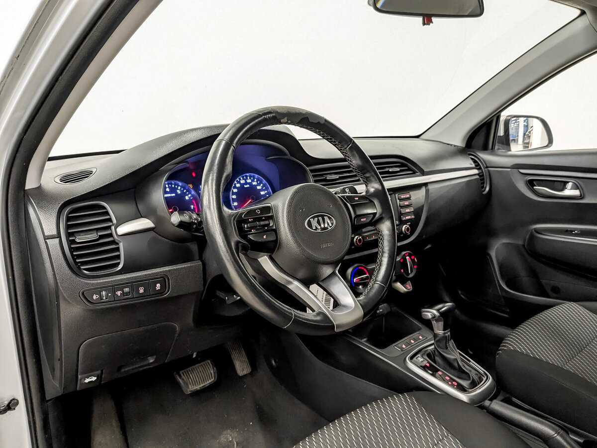 Kia Rio X-Line, 2020 Фото №16