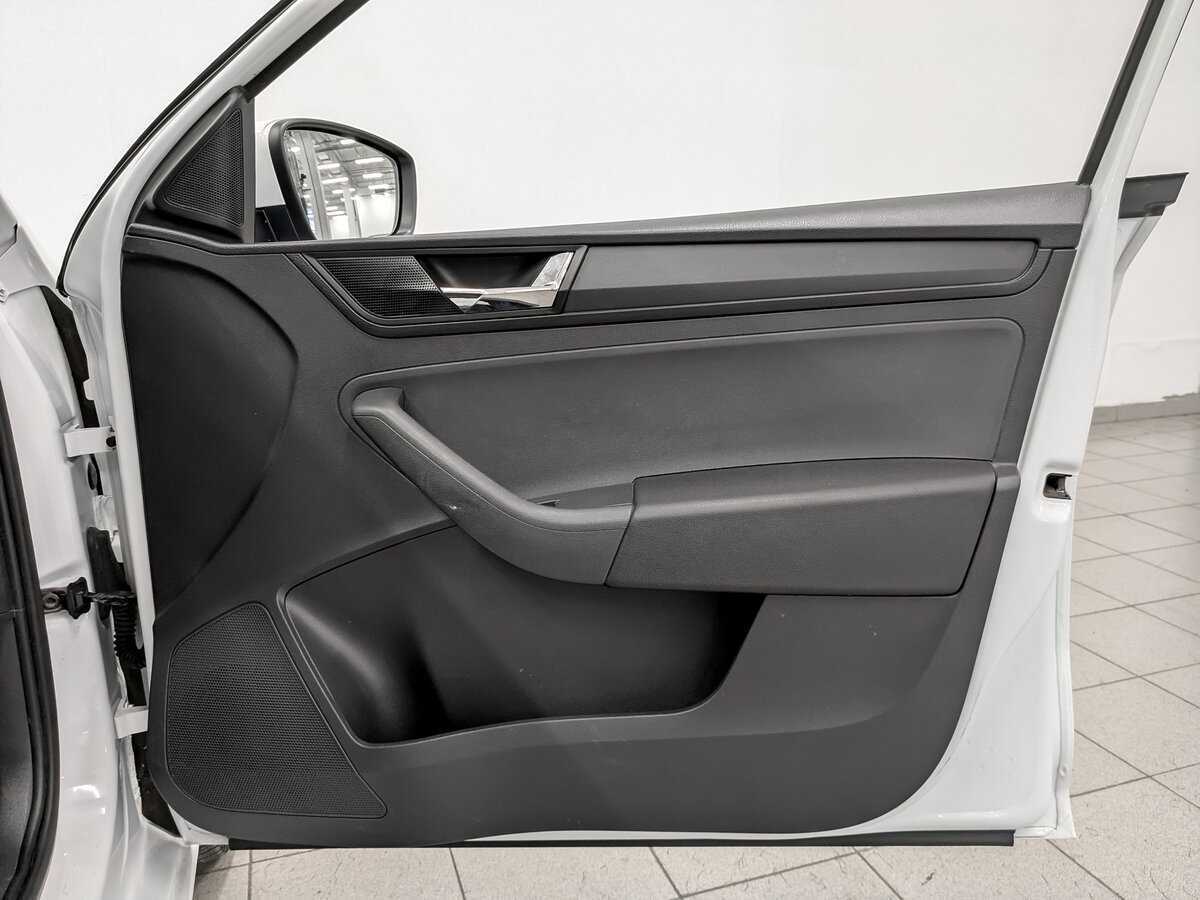 Skoda Rapid, 2017 Фото №24