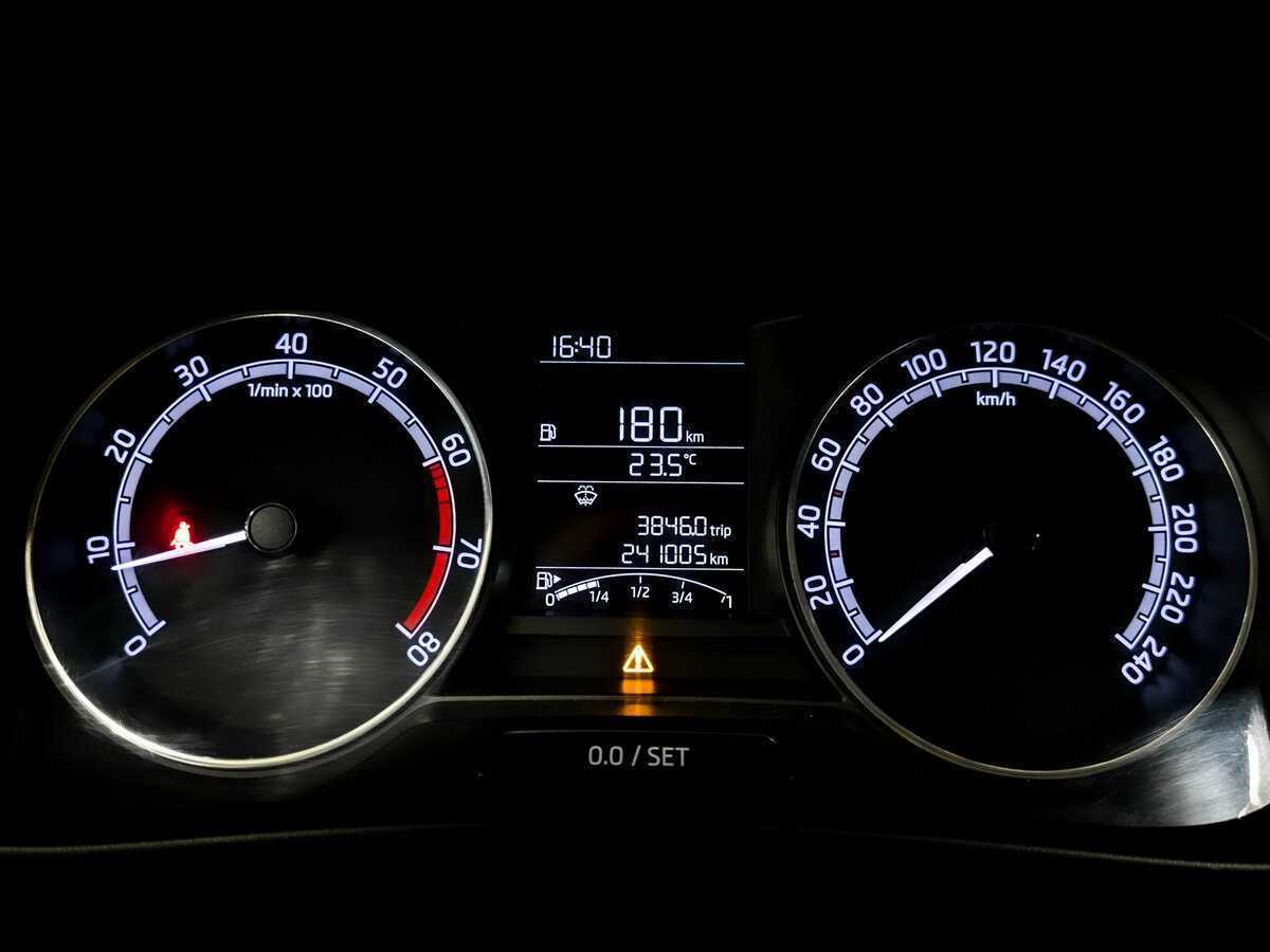 Skoda Rapid, 2017 Фото №13