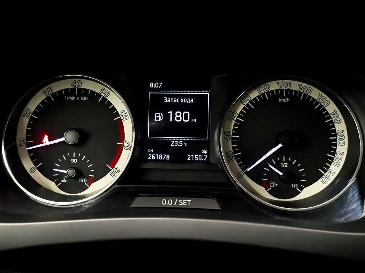 Skoda Rapid, 2016 Фото №13