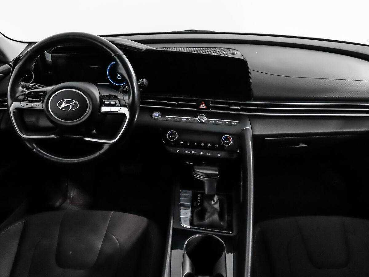 Hyundai Elantra, 2021 Фото №15