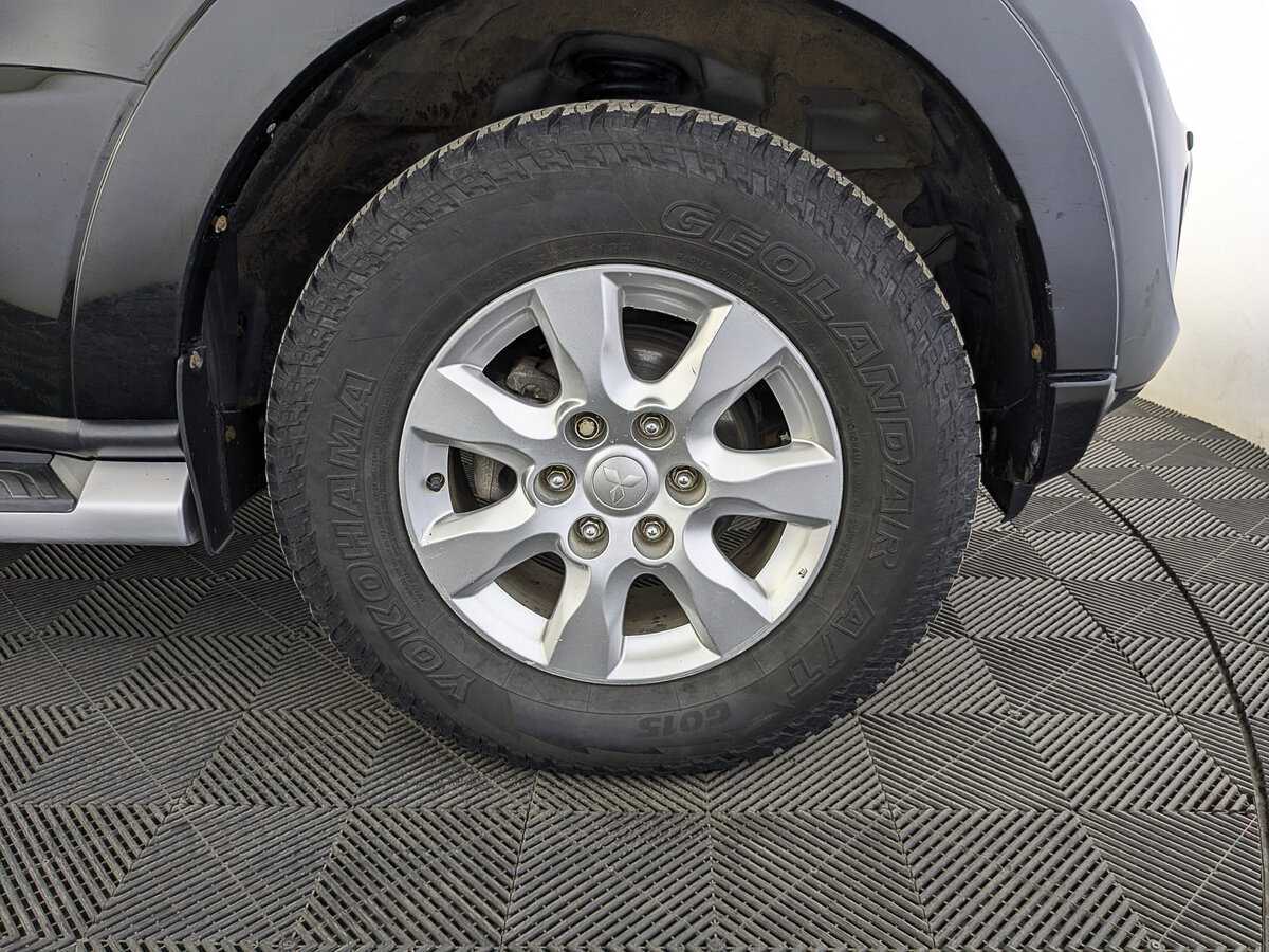 Mitsubishi Pajero, 2013 Фото №12