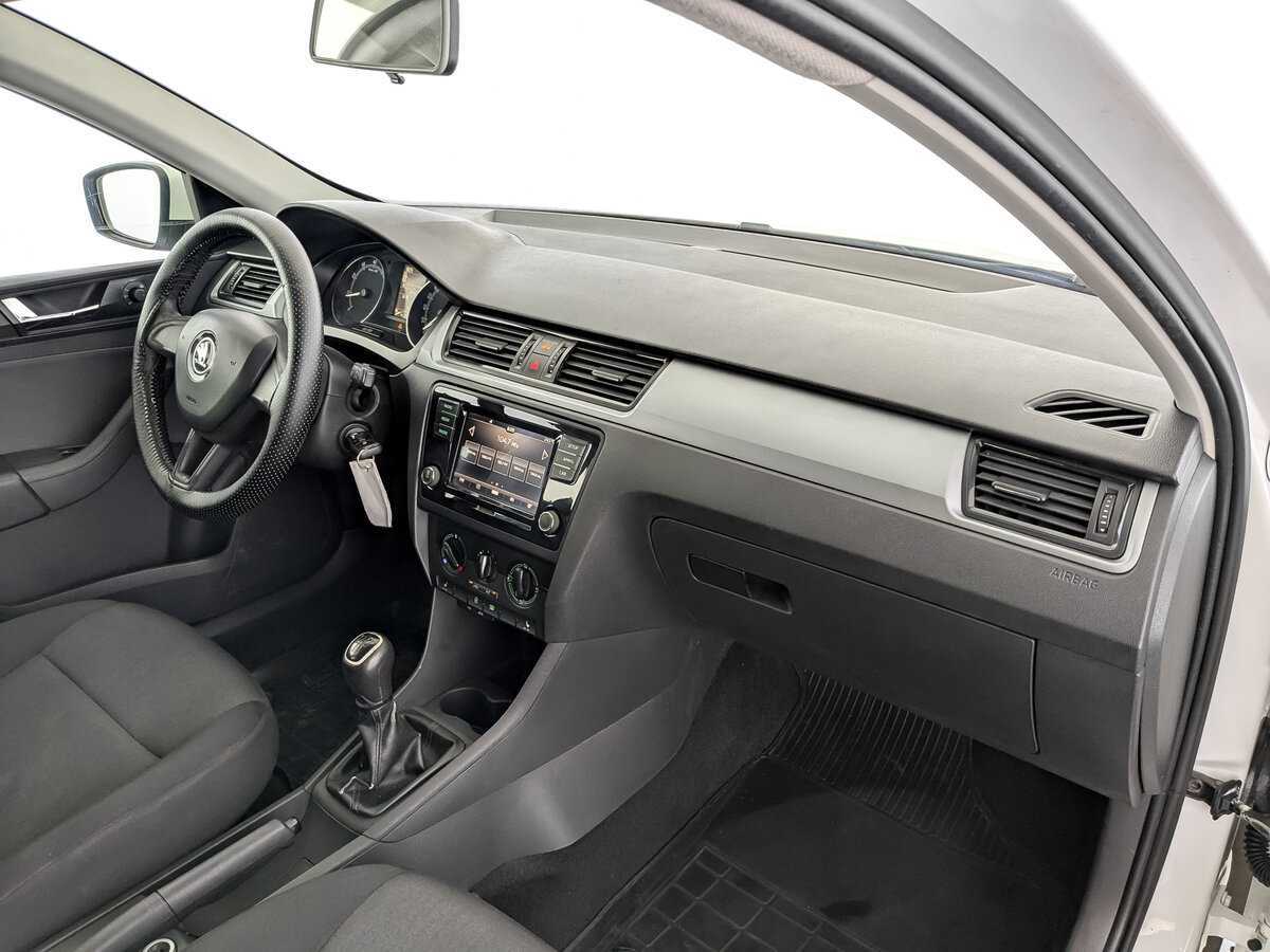 Skoda Rapid, 2017 Фото №11