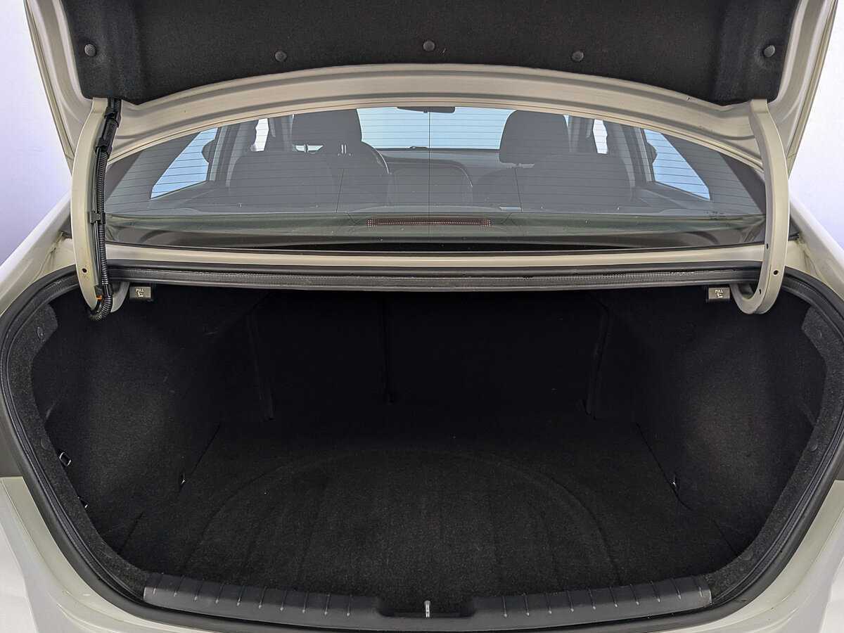 Hyundai Elantra, 2018 Фото №10