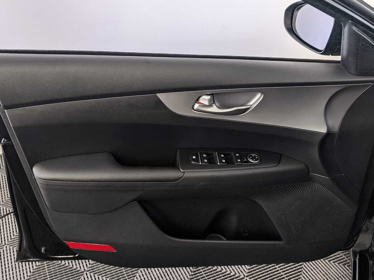 Kia Cerato, 2022 Фото №19