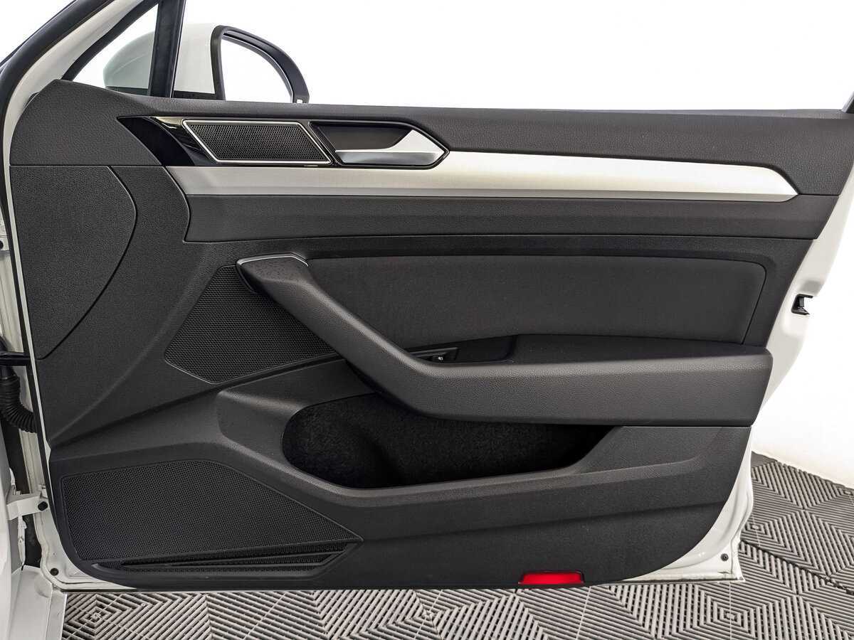 Volkswagen Passat, 2019 Фото №25