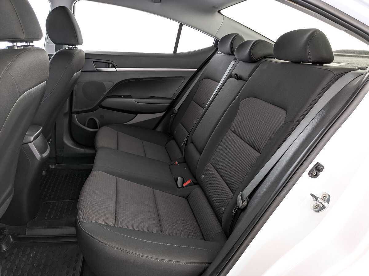 Hyundai Elantra, 2019 Фото №18