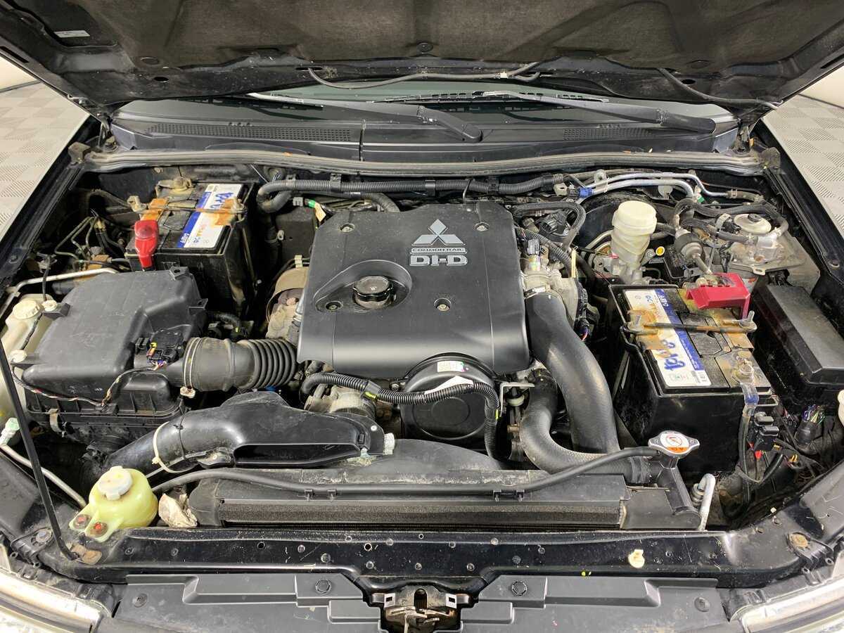 Mitsubishi Pajero Sport, 2014 Фото №11