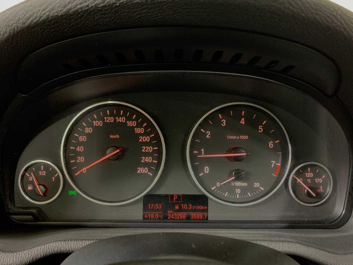 BMW X3 20i xDrive, 2013 Фото №15