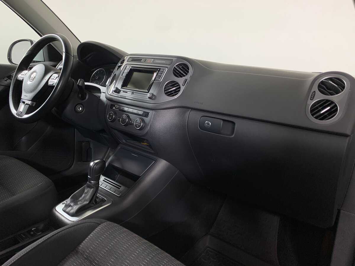 Volkswagen Tiguan, 2015 Фото №14