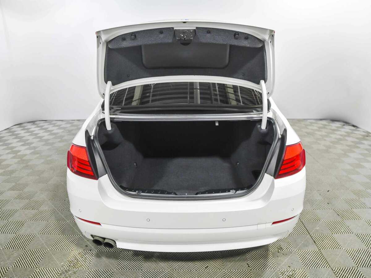 BMW 5 серии 520i, 2013 Фото №18