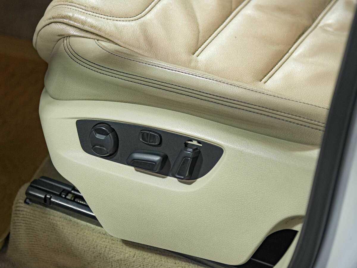 Volkswagen Touareg, 2013 Фото №16