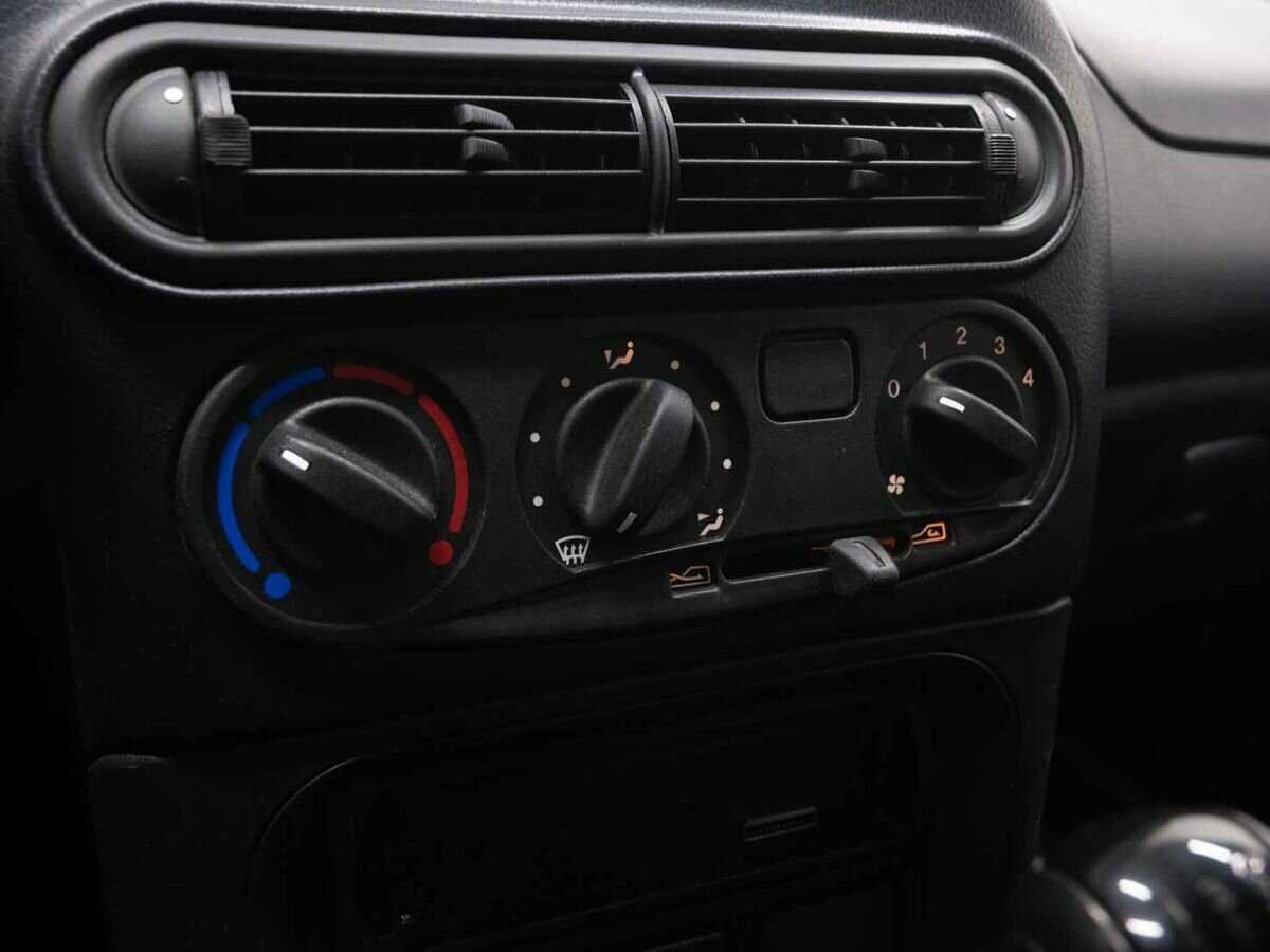 Chevrolet Niva, 2012 Фото №19