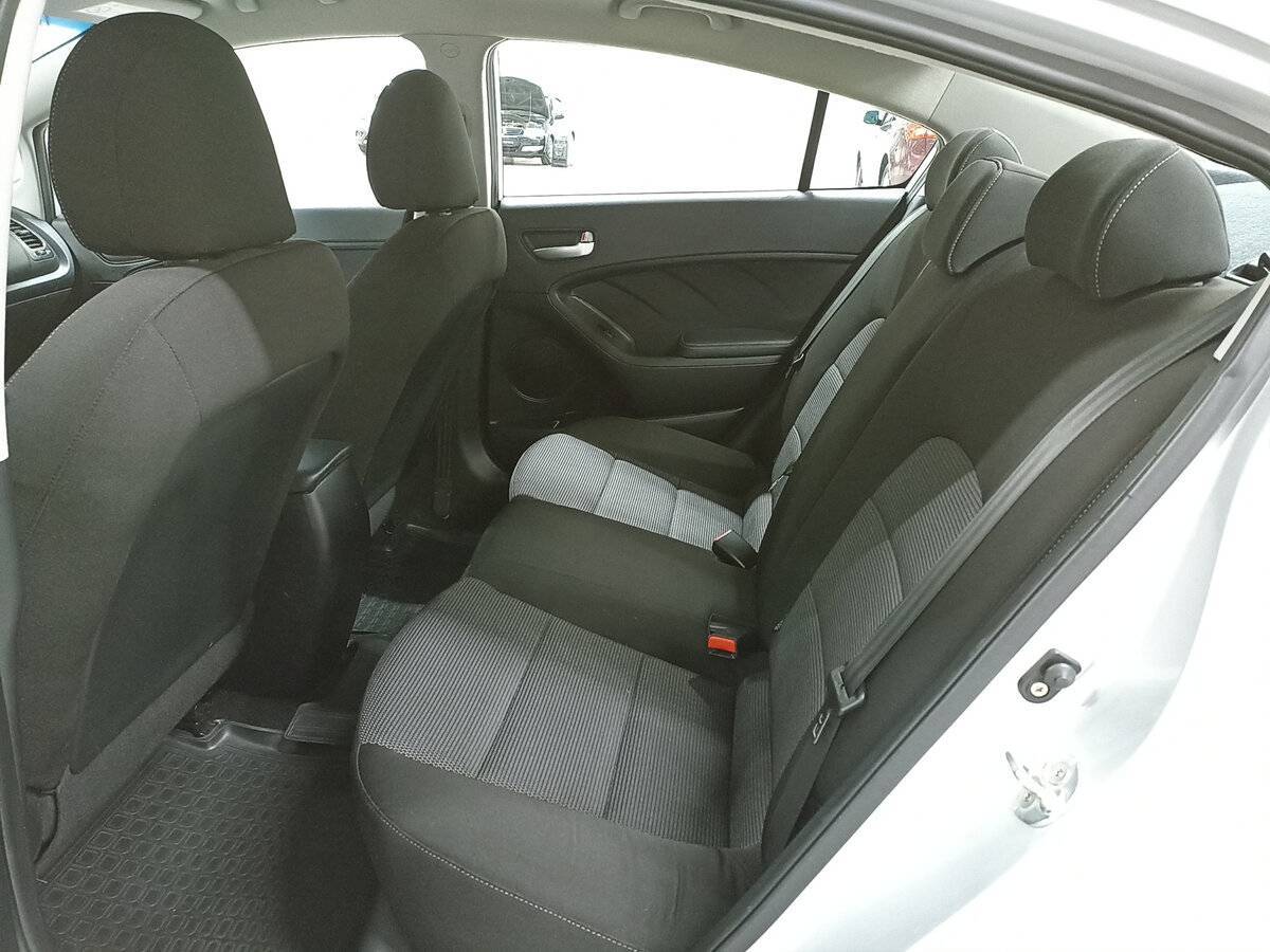 Kia Cerato, 2018 Фото №12
