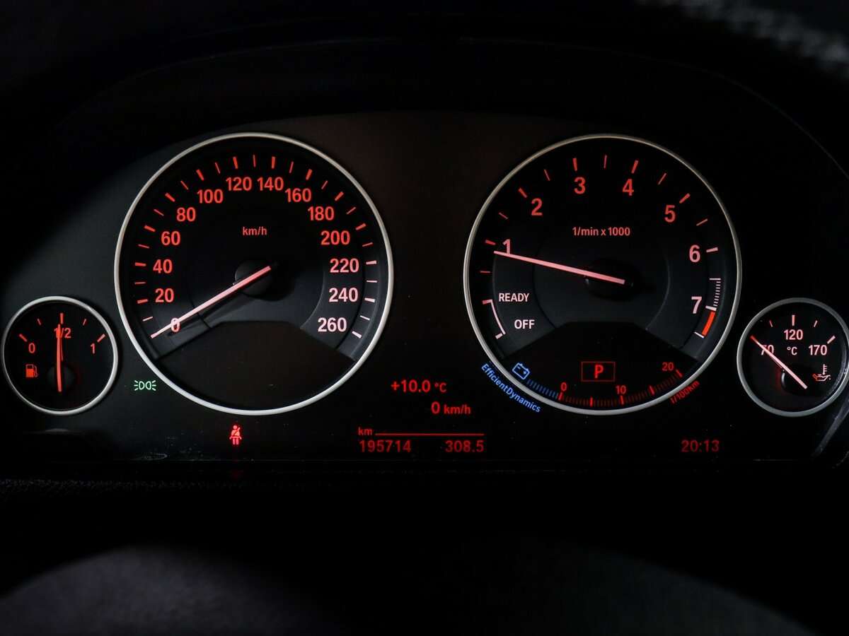 BMW 3 серии 318i, 2016 Фото №11