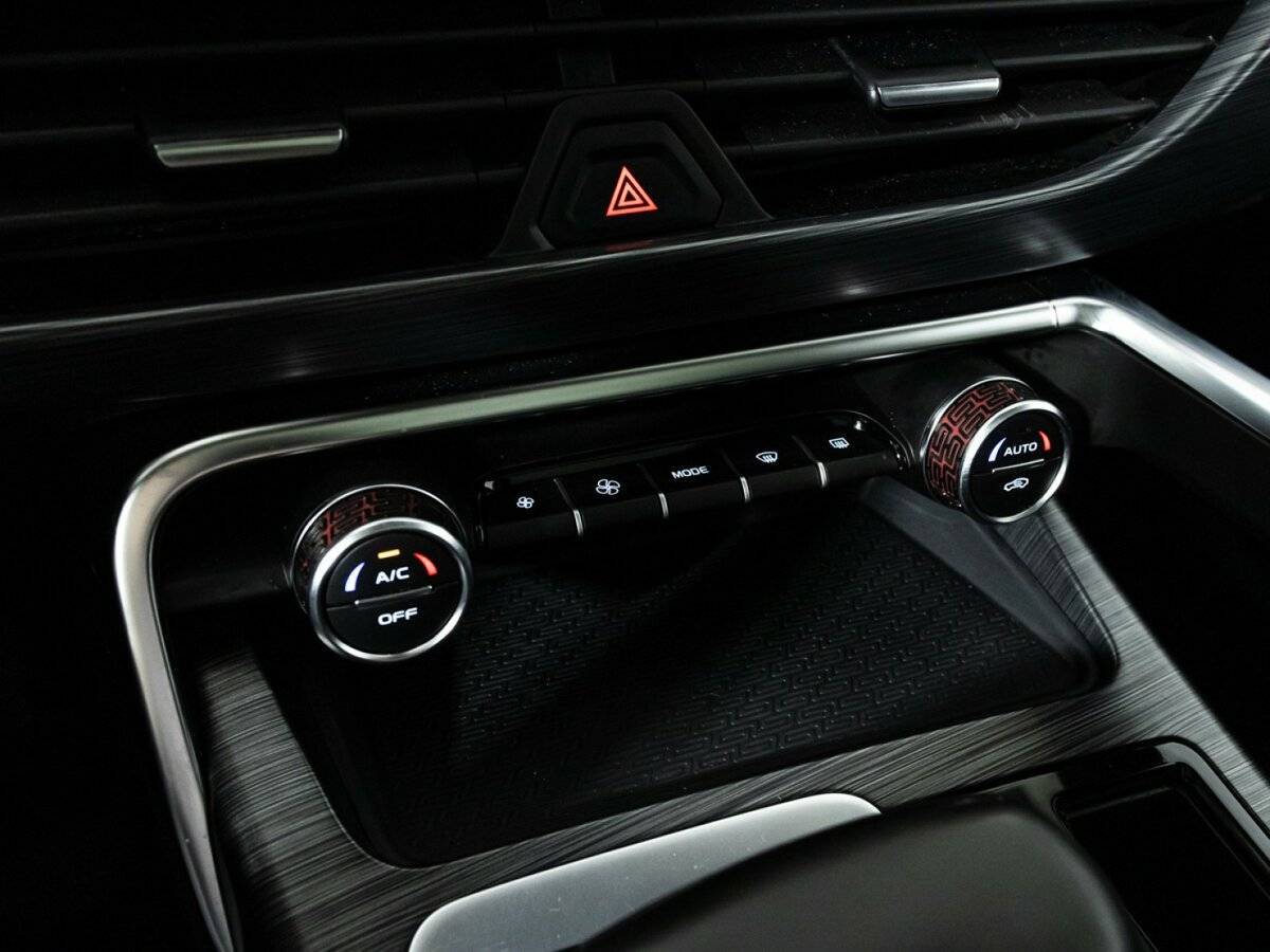 Geely Tugella, 2021 Фото №24