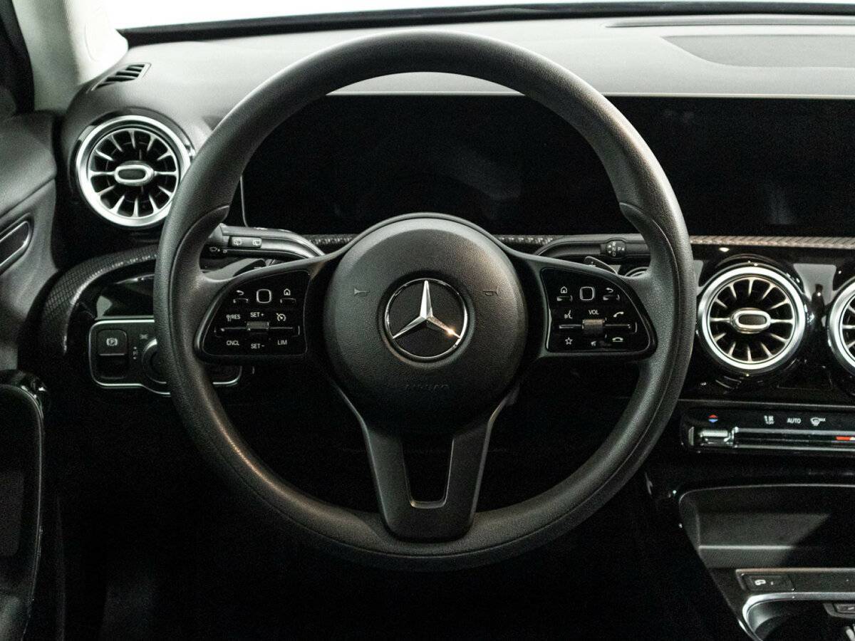 Mercedes-Benz A-Класс 200, 2018 Фото №18