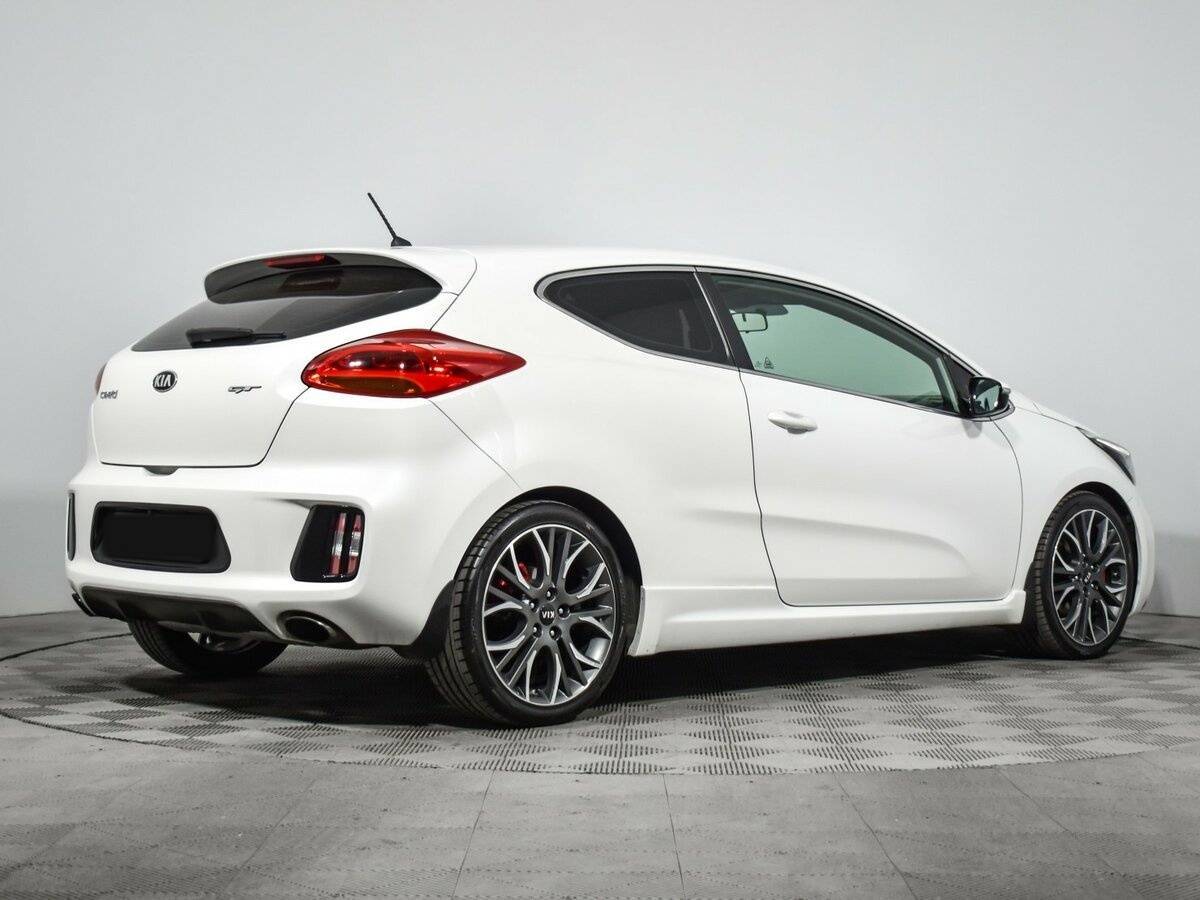 Kia Ceed GT, 2015 Фото №8