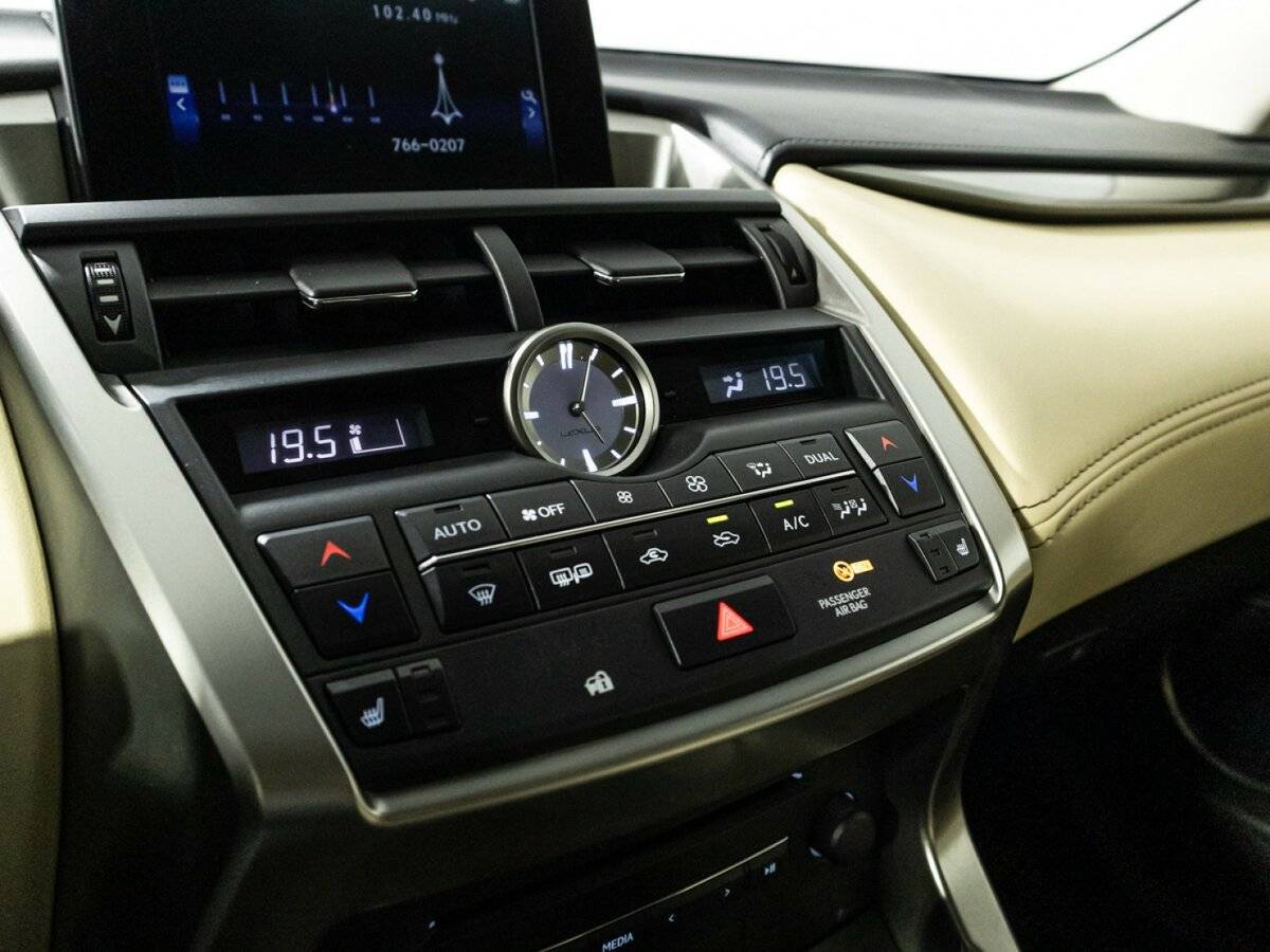 Lexus NX 200, 2015 Фото №17