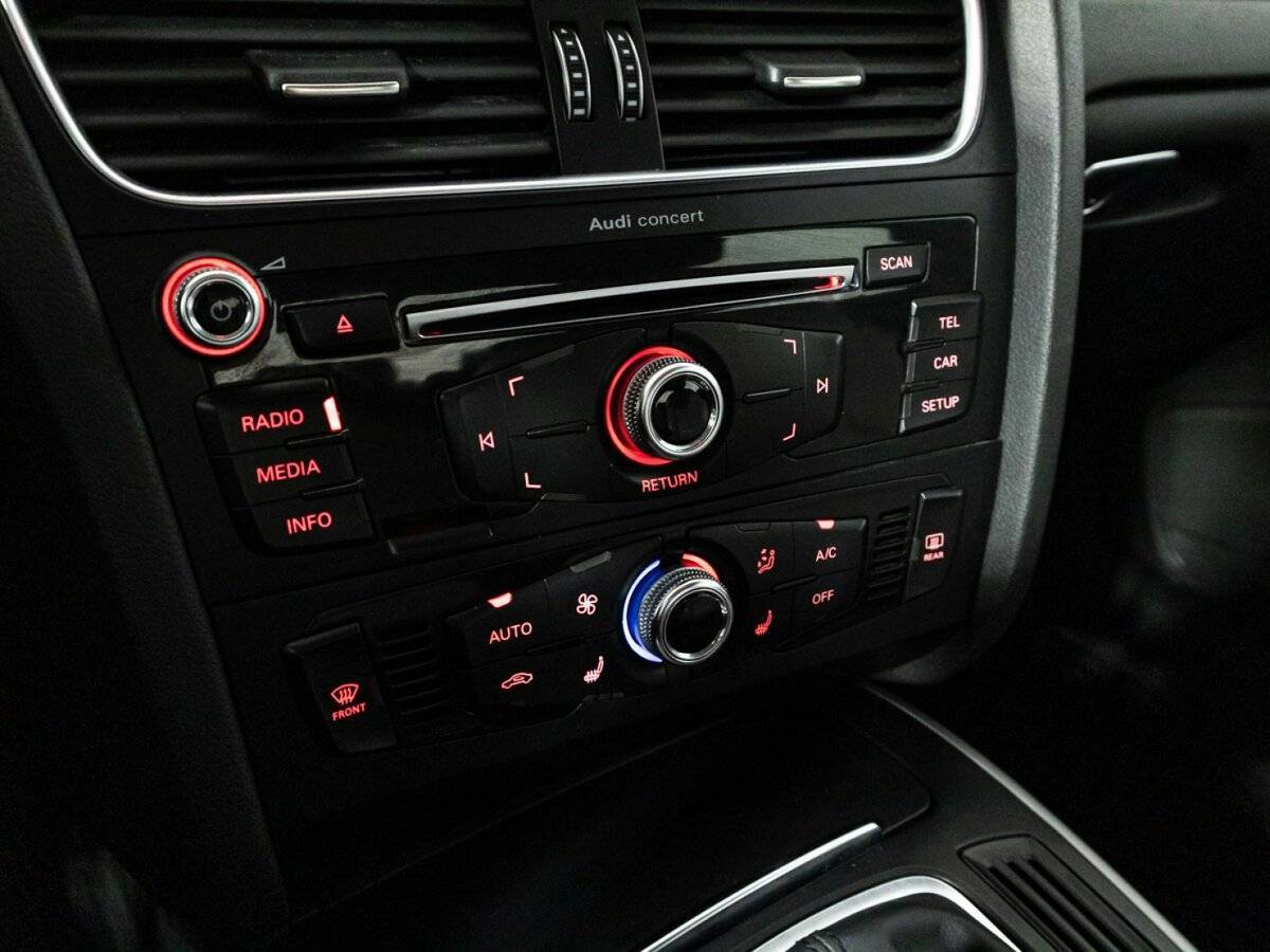 Audi A4, 2014 Фото №16