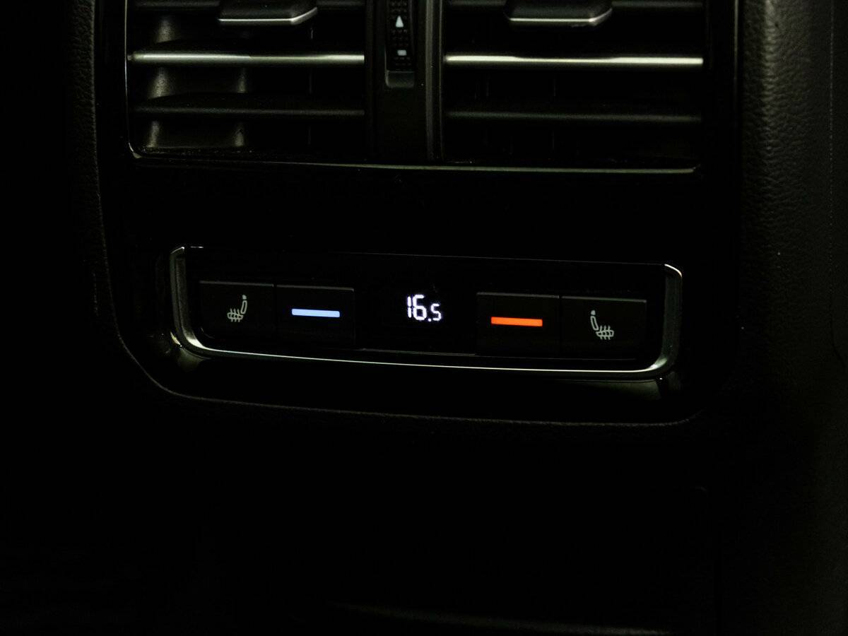 Volkswagen Passat, 2016 Фото №19