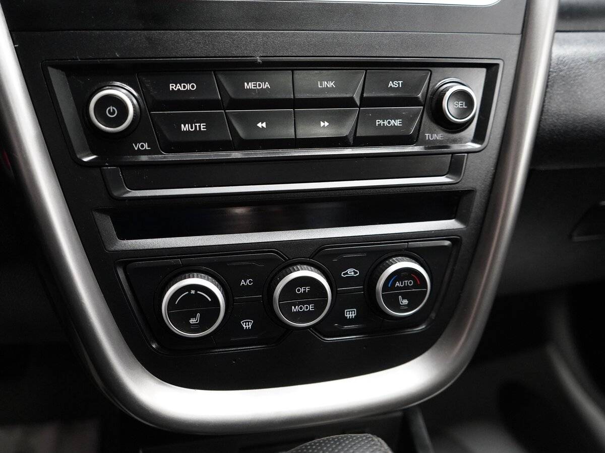 FAW Besturn X80, 2019 Фото №16