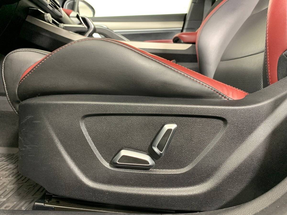 Geely Coolray, 2020 Фото №16