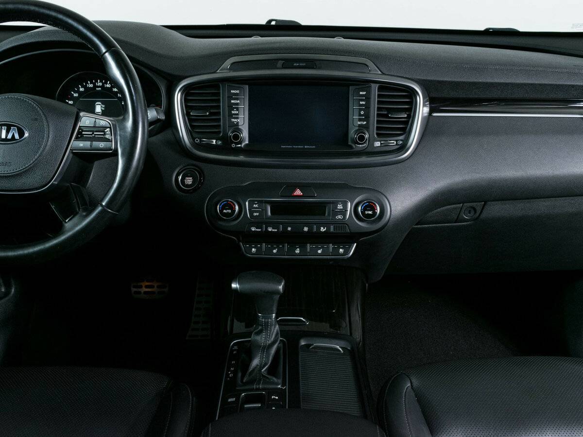 Kia Sorento, 2018 Фото №12
