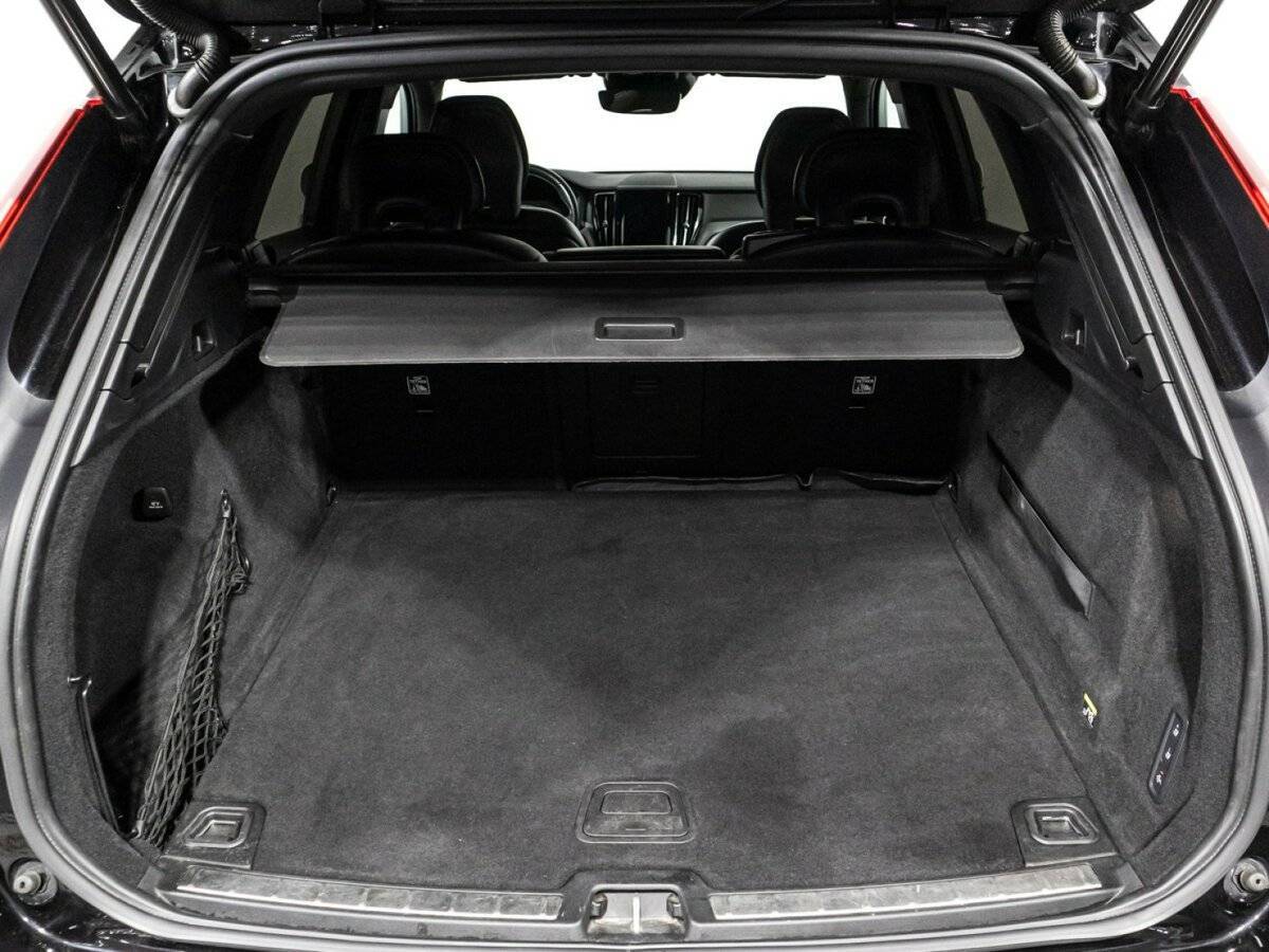 Volvo XC60, 2018 Фото №15