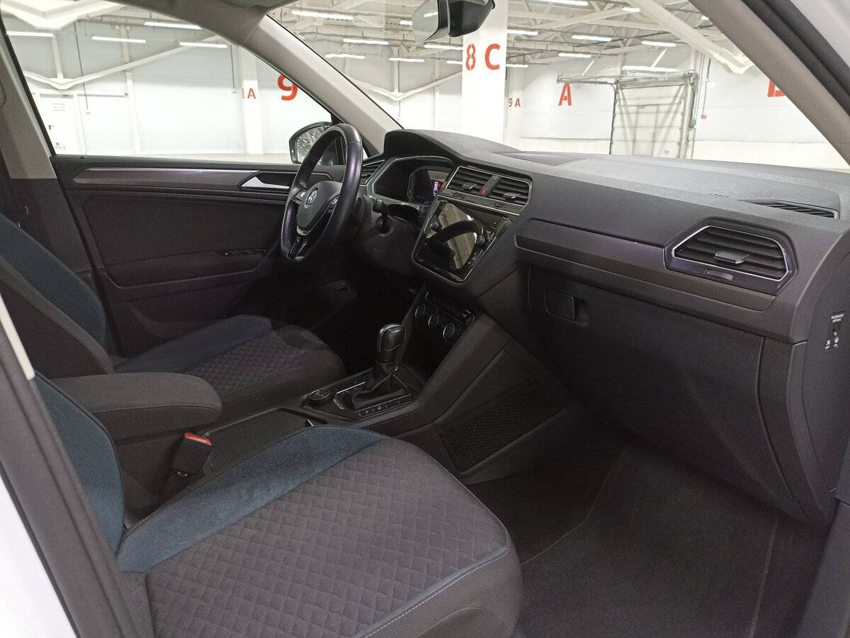 Volkswagen Tiguan, 2020 Фото №11