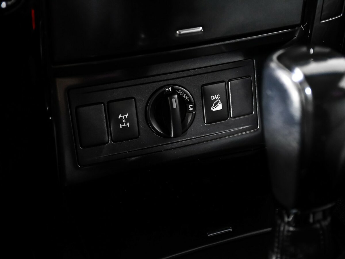 Toyota Land Cruiser Prado 150 Series Рестайлинг 1, 2013 Фото №15