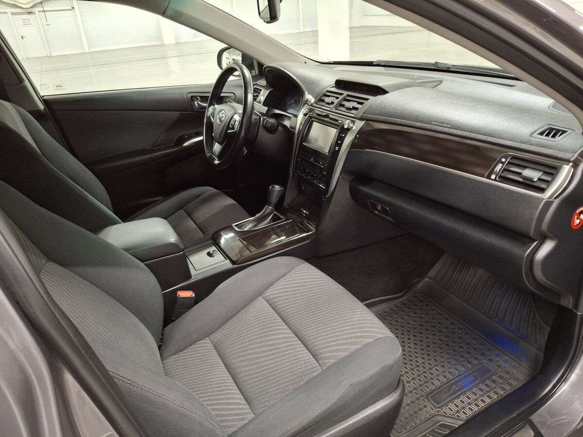 Toyota Camry VII (XV50) Рестайлинг, 2016 Фото №10